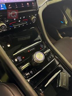 جیپ گراند شیرۆکی